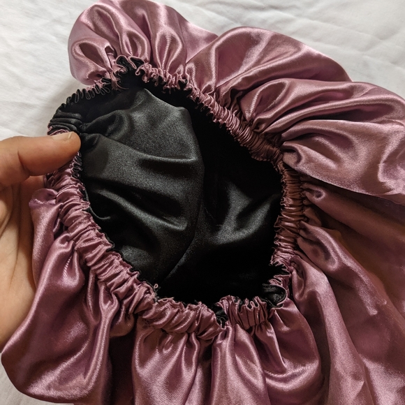 Satin Hair bonnet - Picture 2 of 4